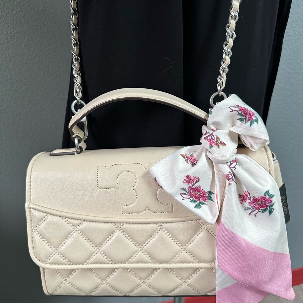 Tory Burch Leather Cream Handbag/crossbody